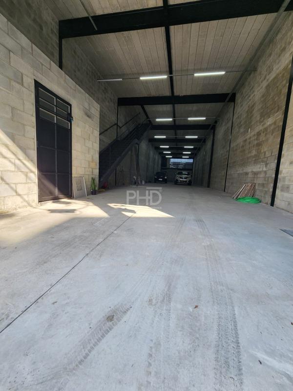 Loja-Salão, 210 m² - Foto 1