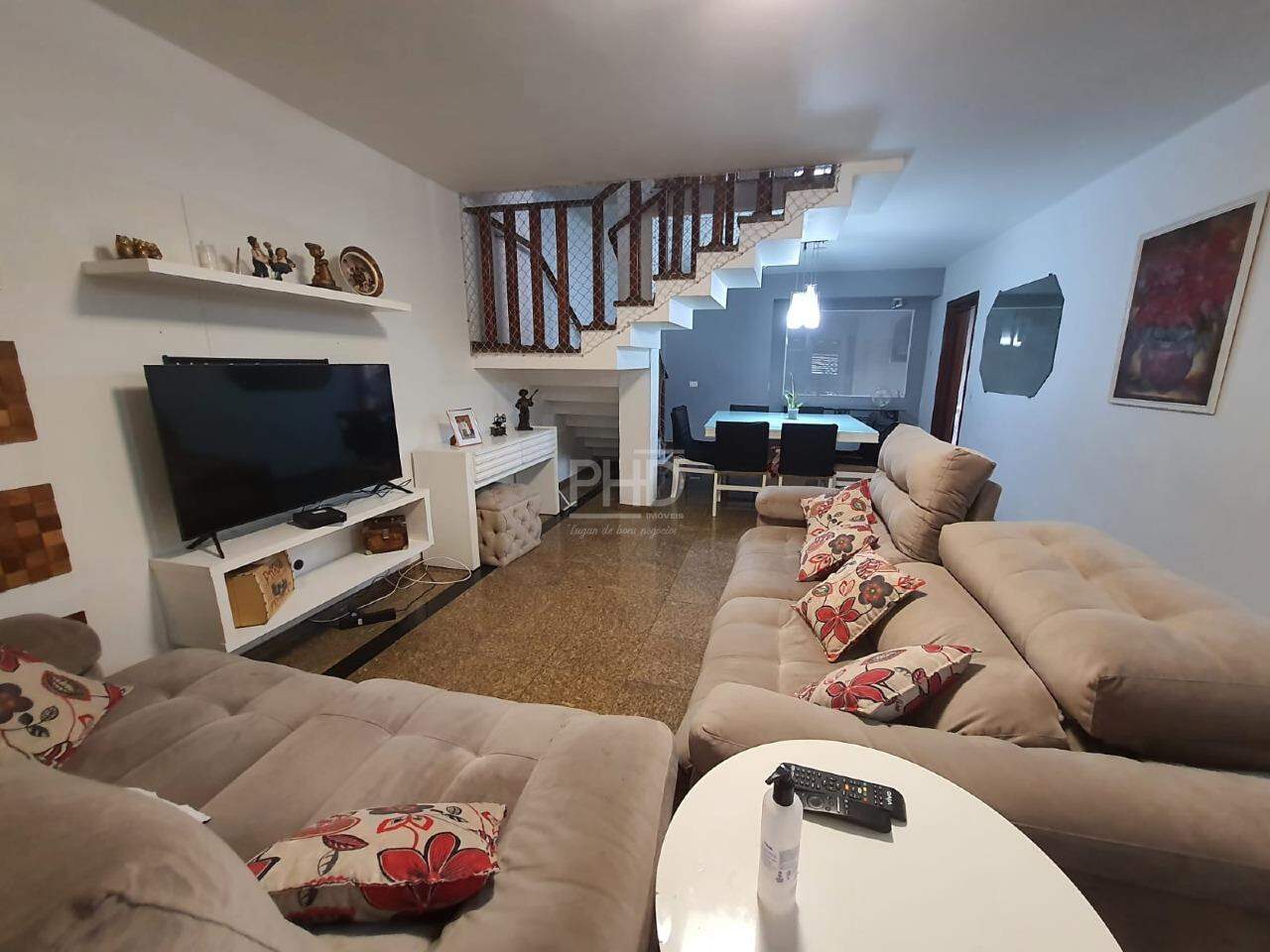 Sobrado, 3 quartos, 269 m² - Foto 1