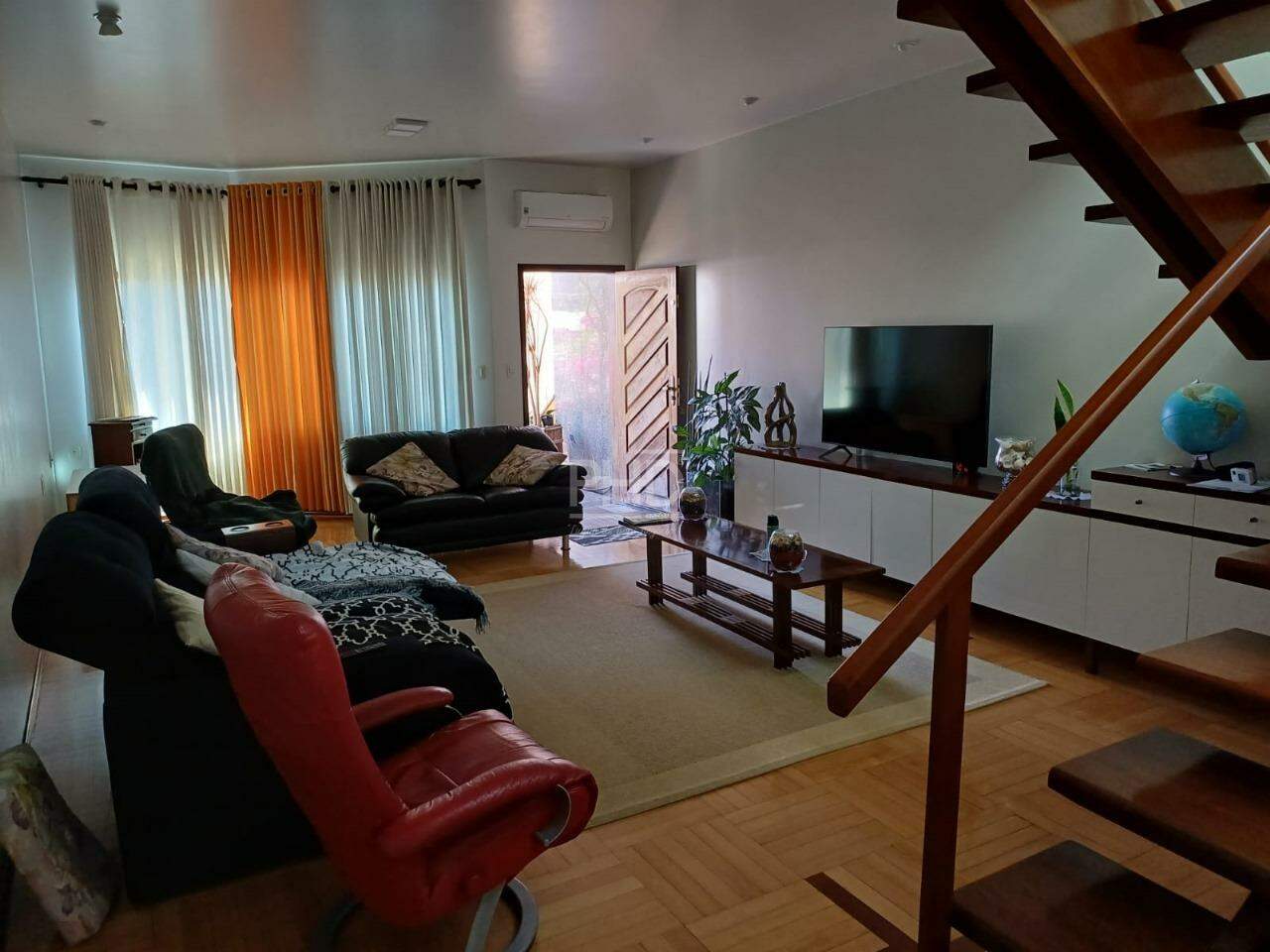 Sobrado, 3 quartos, 300 m² - Foto 1