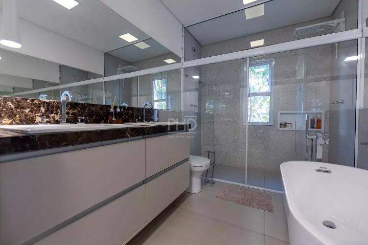 Sobrado, 5 quartos, 440 m² - Foto 25