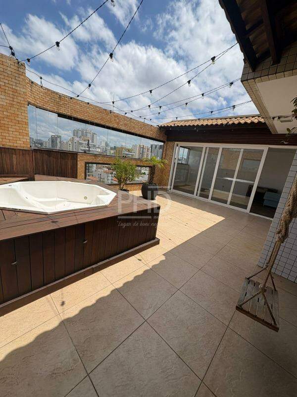 Apartamento, 3 quartos, 220 m² - Foto 1