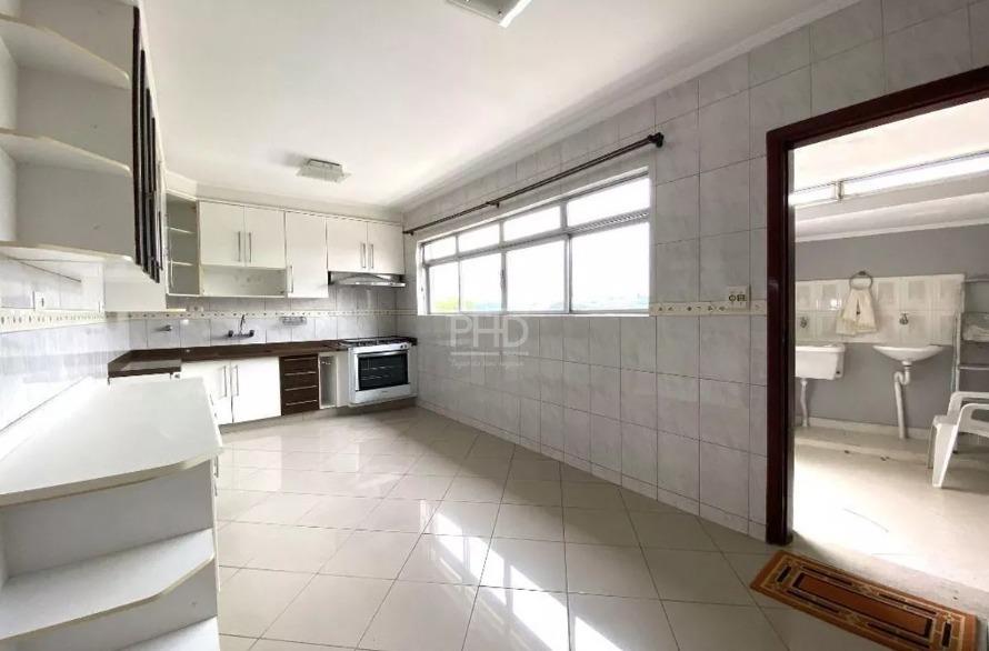 Casa, 3 quartos, 240 m² - Foto 3