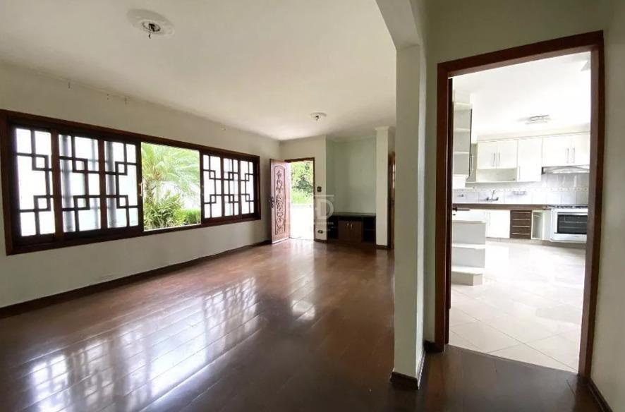 Casa, 3 quartos, 240 m² - Foto 1