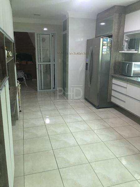 Sobrado à venda com 4 quartos, 225m² - Foto 8