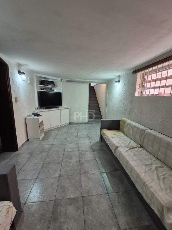 Casa, 3 quartos, 242 m² - Foto 8