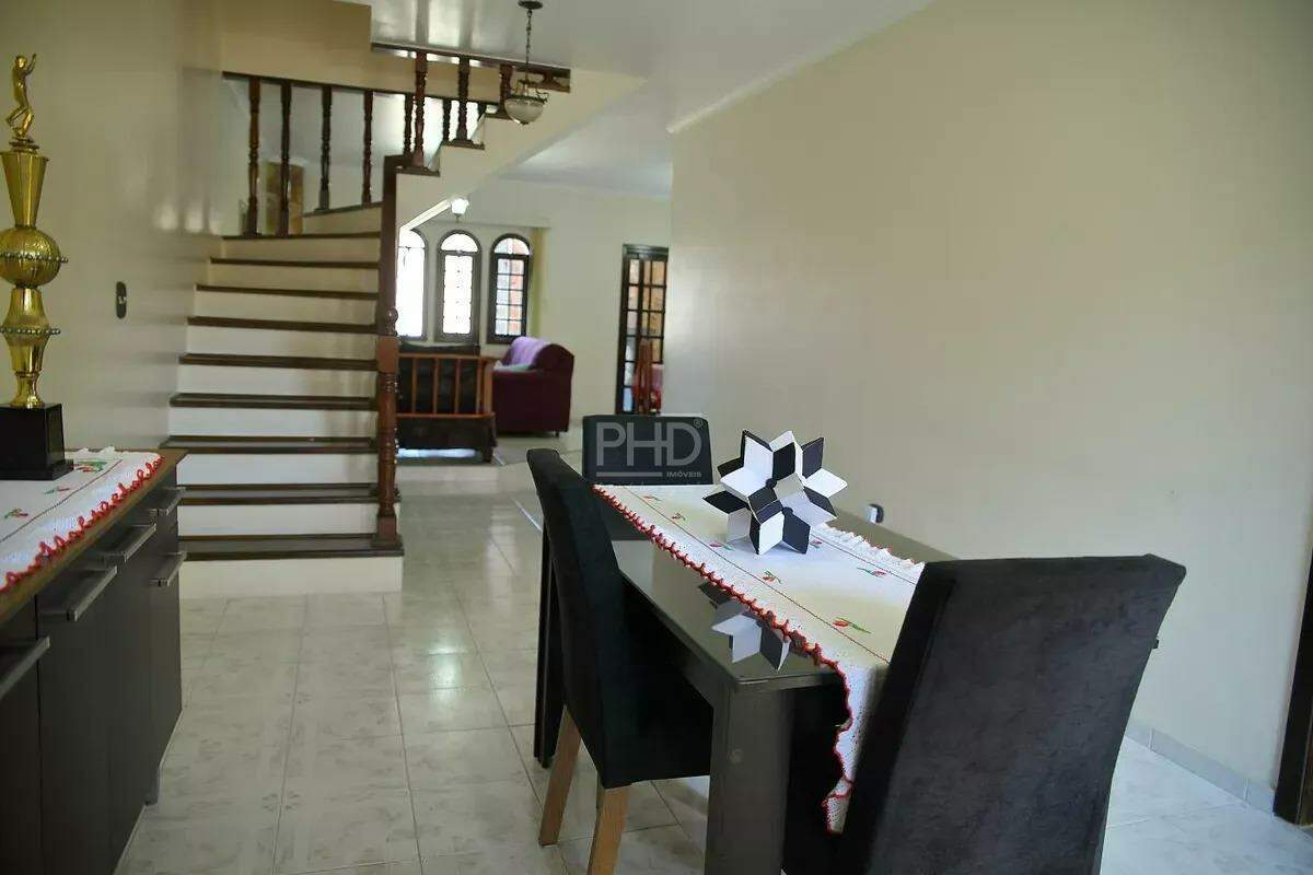 Sobrado, 4 quartos, 180 m² - Foto 1