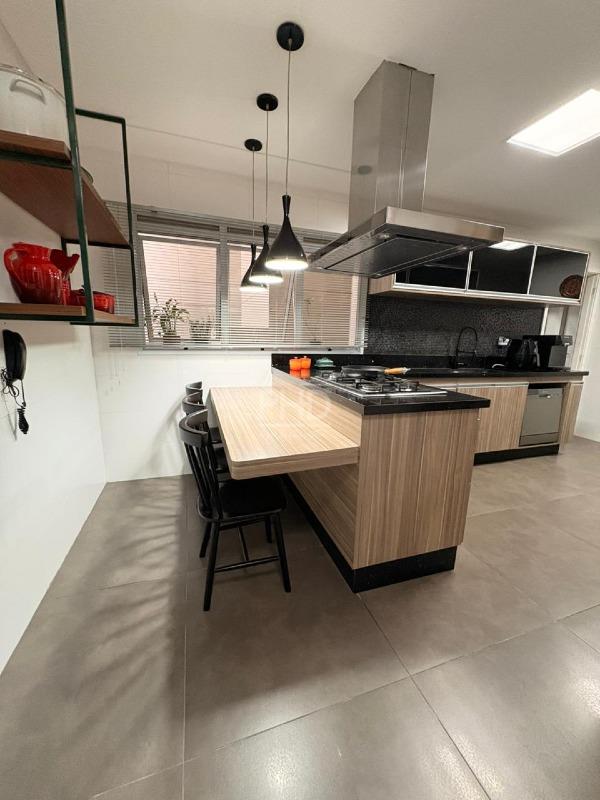 Apartamento, 3 quartos, 242 m² - Foto 8