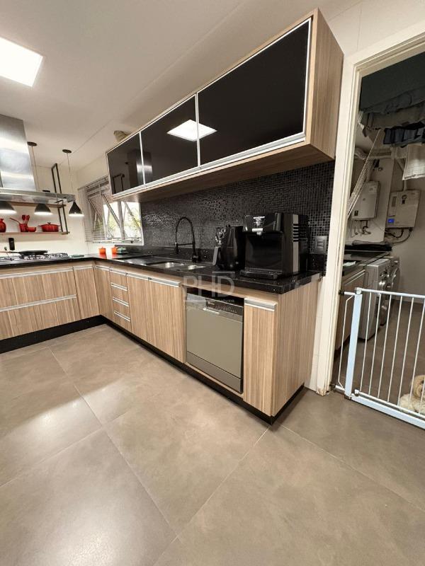 Apartamento, 3 quartos, 242 m² - Foto 10