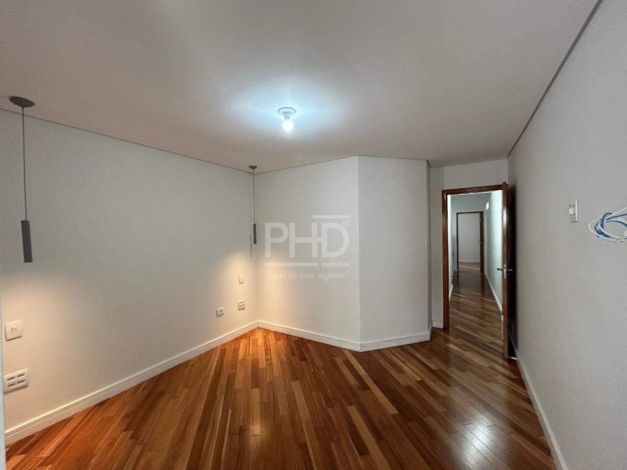Sobrado, 3 quartos, 227 m² - Foto 2