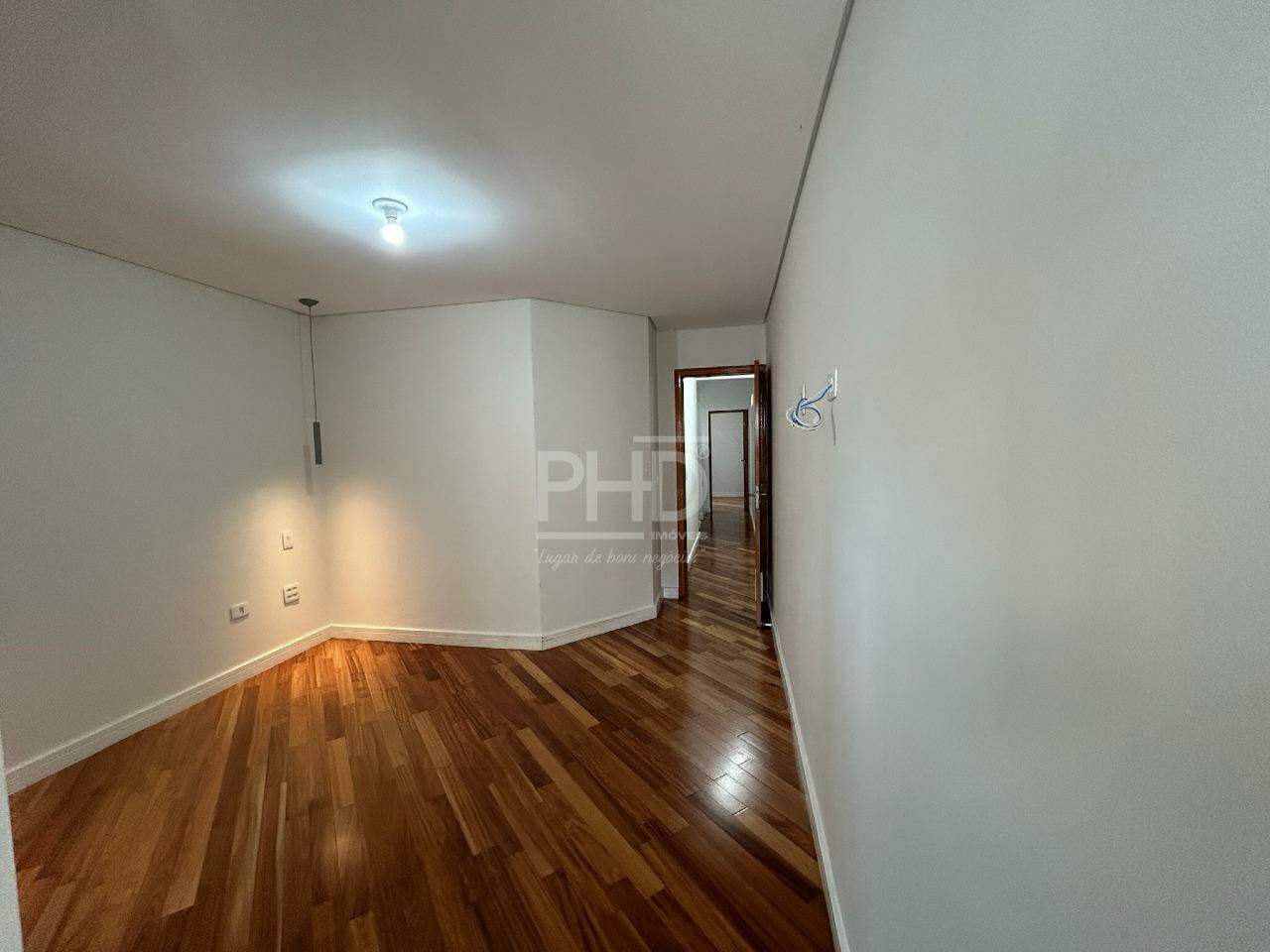 Sobrado, 3 quartos, 227 m² - Foto 3