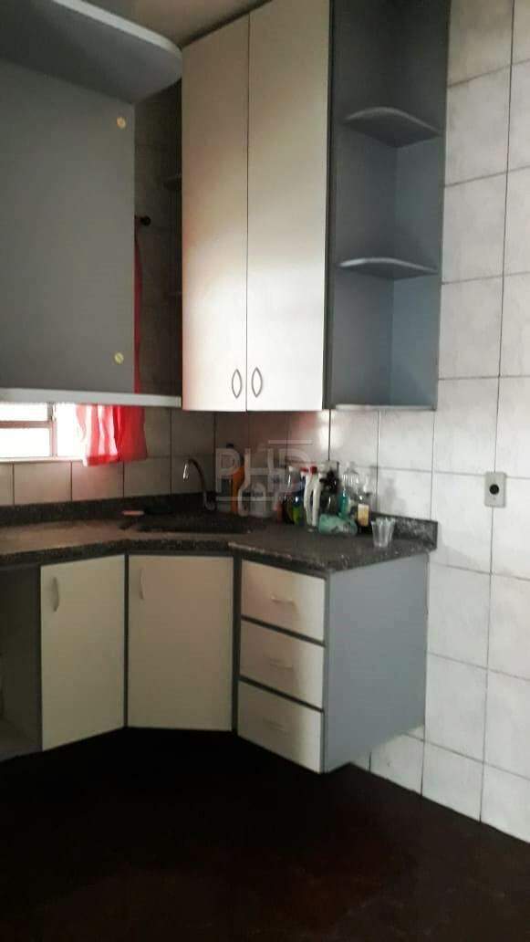 Sobrado à venda com 2 quartos, 242m² - Foto 5