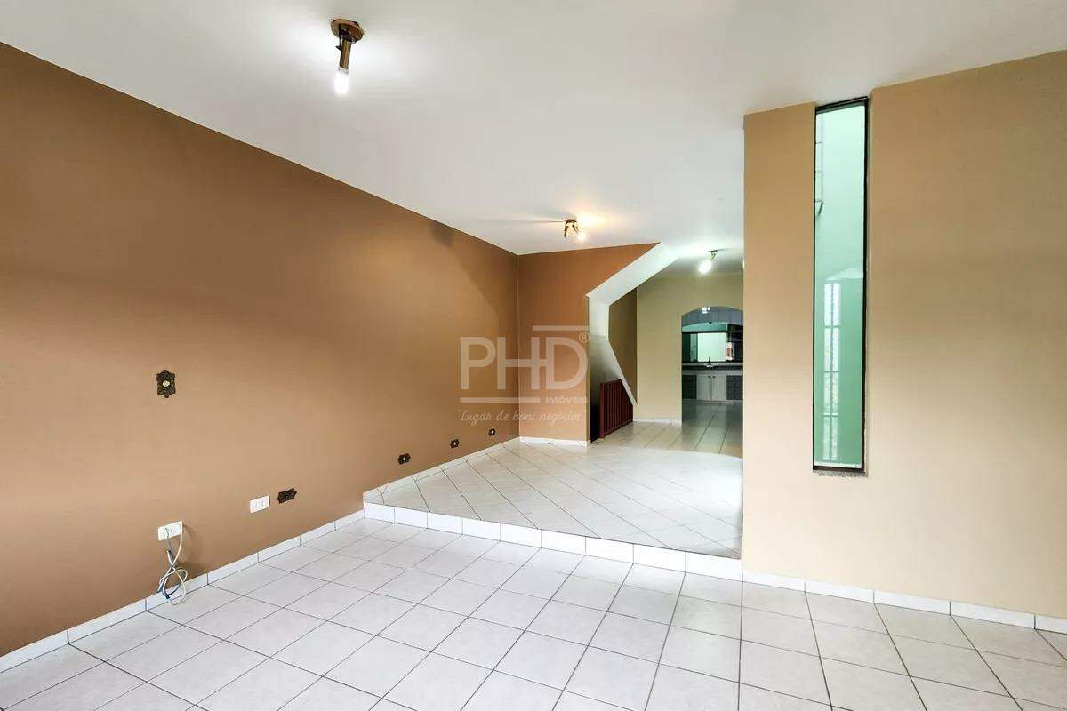 Sobrado, 3 quartos, 237 m² - Foto 2