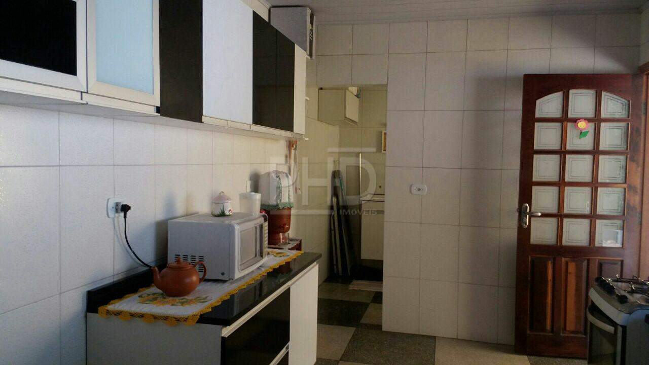 Sobrado à venda com 3 quartos, 300m² - Foto 11