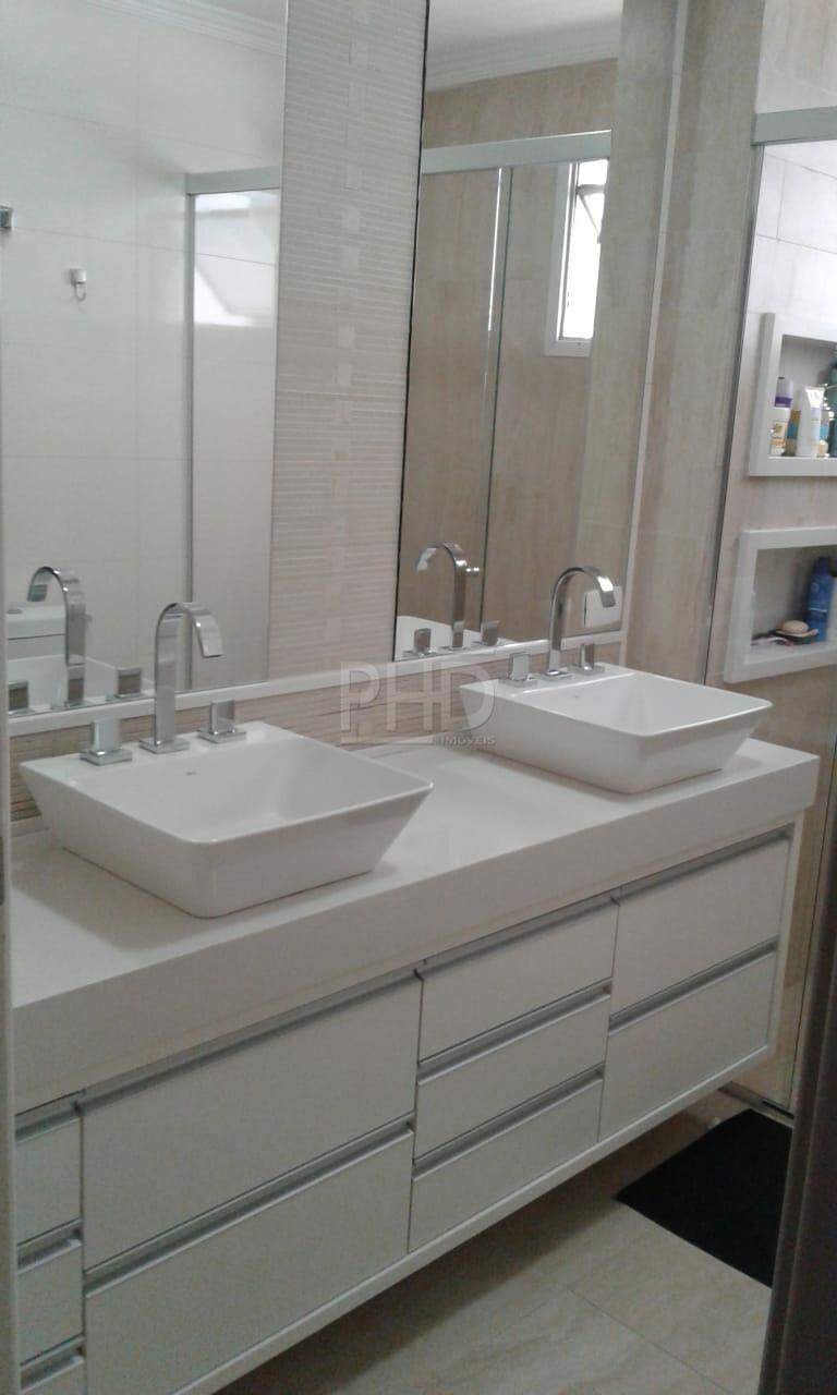 Apartamento à venda com 3 quartos, 204m² - Foto 11