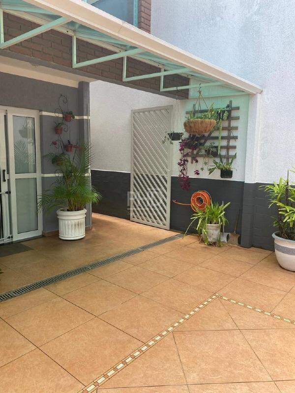 Sobrado à venda com 3 quartos, 380m² - Foto 34