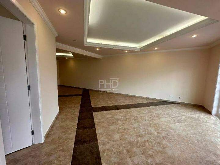 Sobrado, 3 quartos, 383 m² - Foto 2