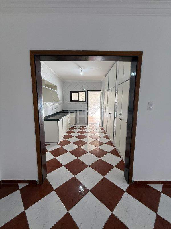 Casa, 3 quartos, 231 m² - Foto 7