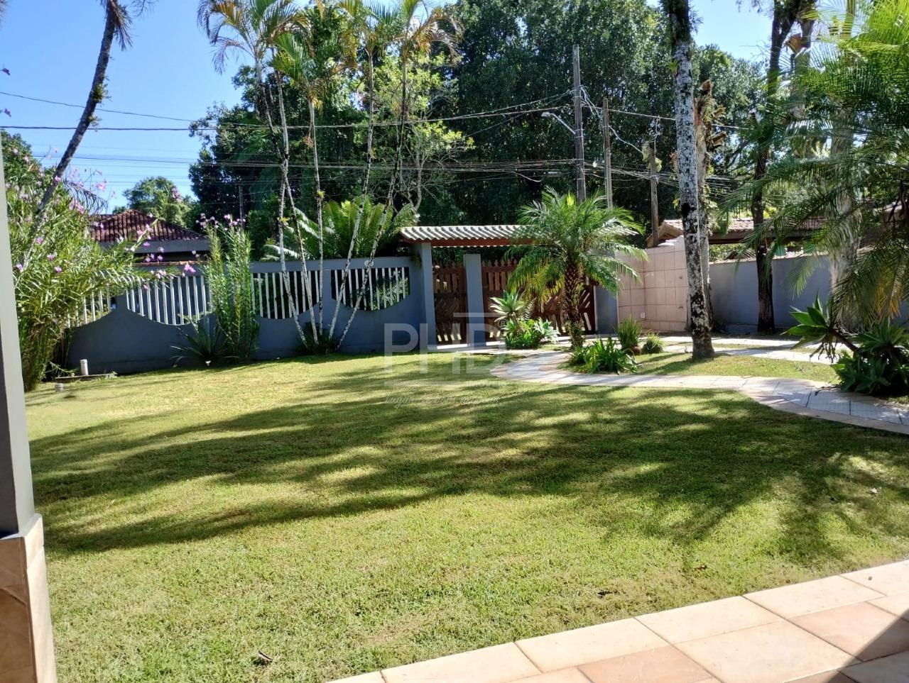 Casa, 5 quartos, 220 m² - Foto 1