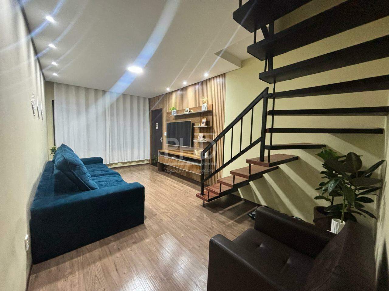 Sobrado, 3 quartos, 280 m² - Foto 1