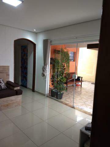 Sobrado à venda com 2 quartos, 180m² - Foto 2