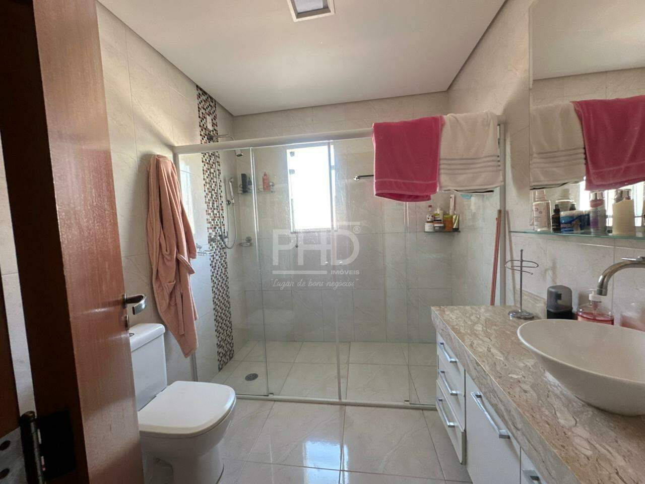 Casa, 3 quartos, 228 m² - Foto 25
