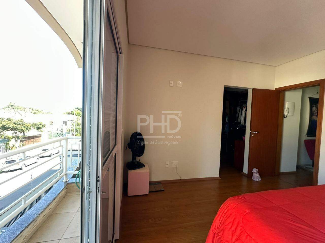 Casa, 3 quartos, 228 m² - Foto 18