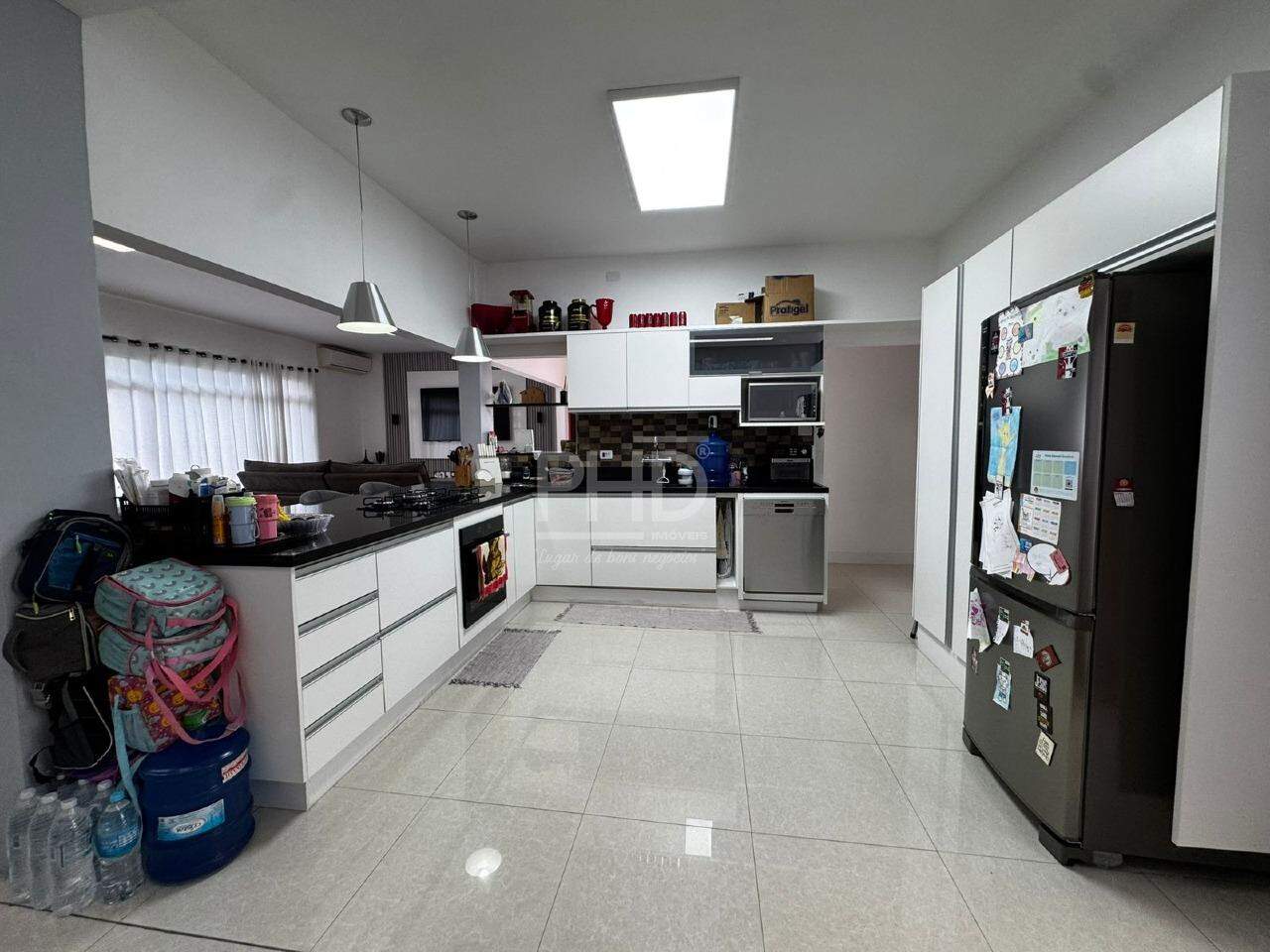 Casa, 3 quartos, 230 m² - Foto 6