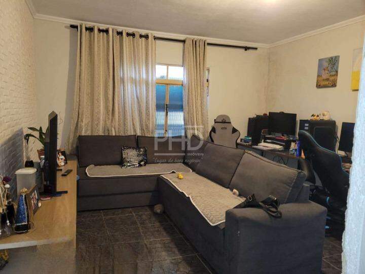 Casa, 3 quartos, 223 m² - Foto 1