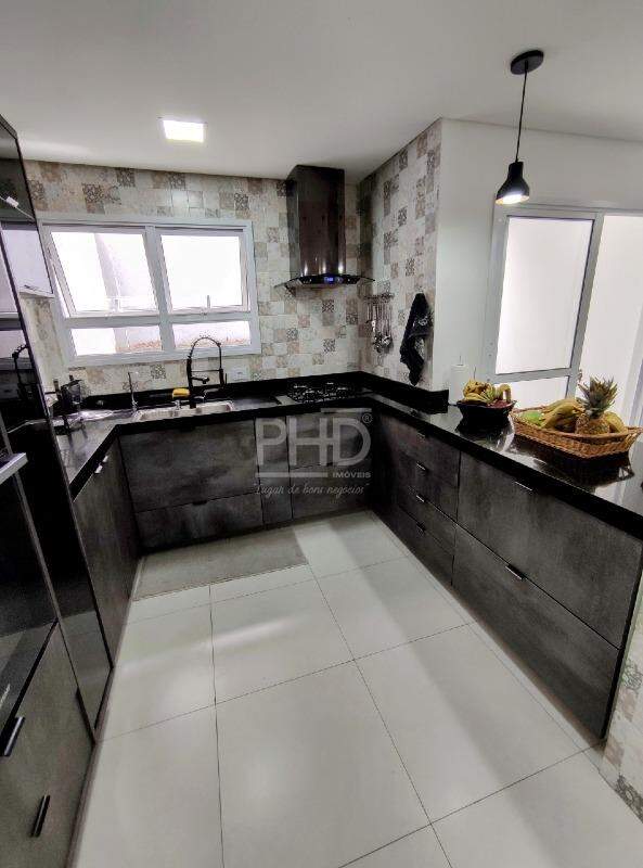 Sobrado, 3 quartos, 270 m² - Foto 9
