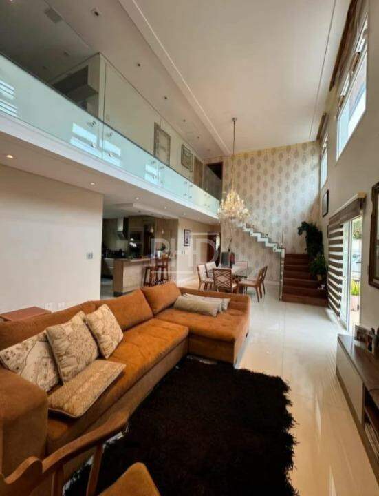 Casa, 4 quartos, 260 m² - Foto 1