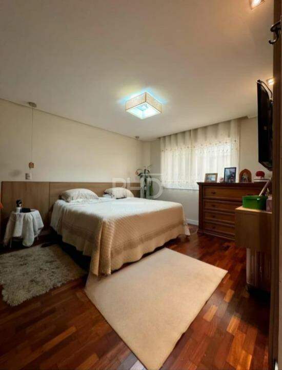 Casa, 4 quartos, 260 m² - Foto 9