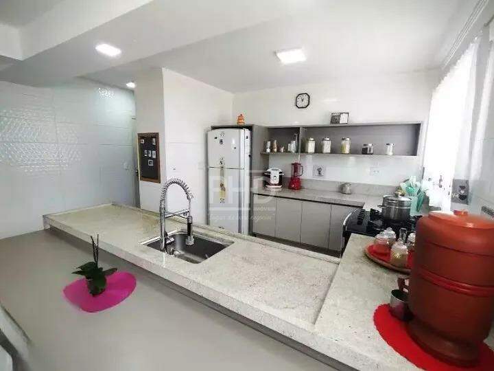 Sobrado, 3 quartos, 207 m² - Foto 4