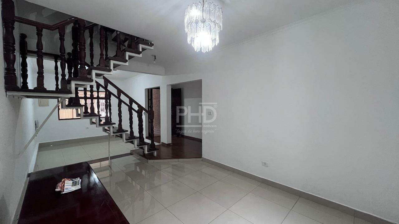 Sobrado, 3 quartos, 219 m² - Foto 1