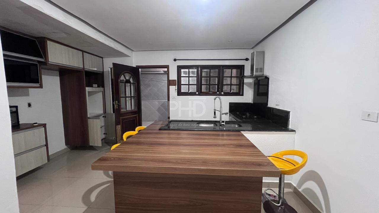 Sobrado, 3 quartos, 219 m² - Foto 14