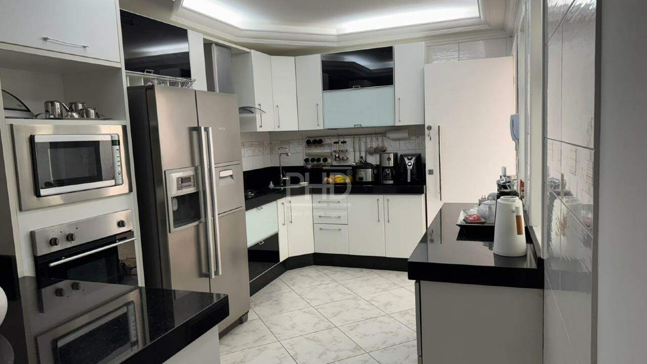 Casa, 3 quartos, 206 m² - Foto 5