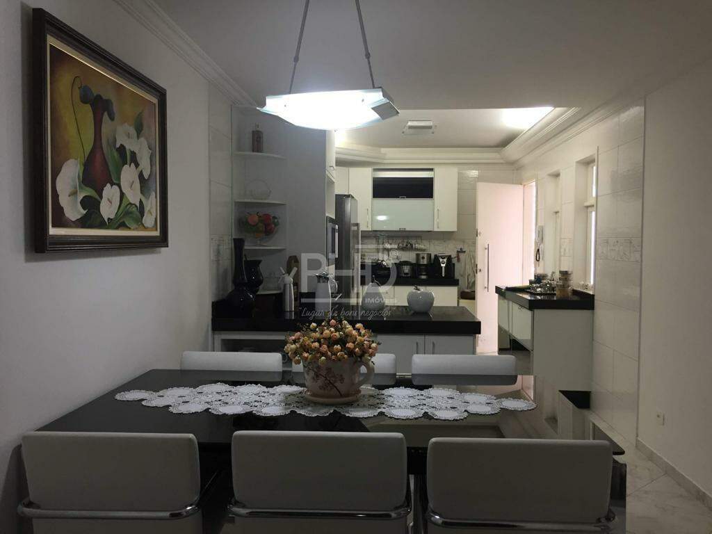 Casa, 3 quartos, 206 m² - Foto 4