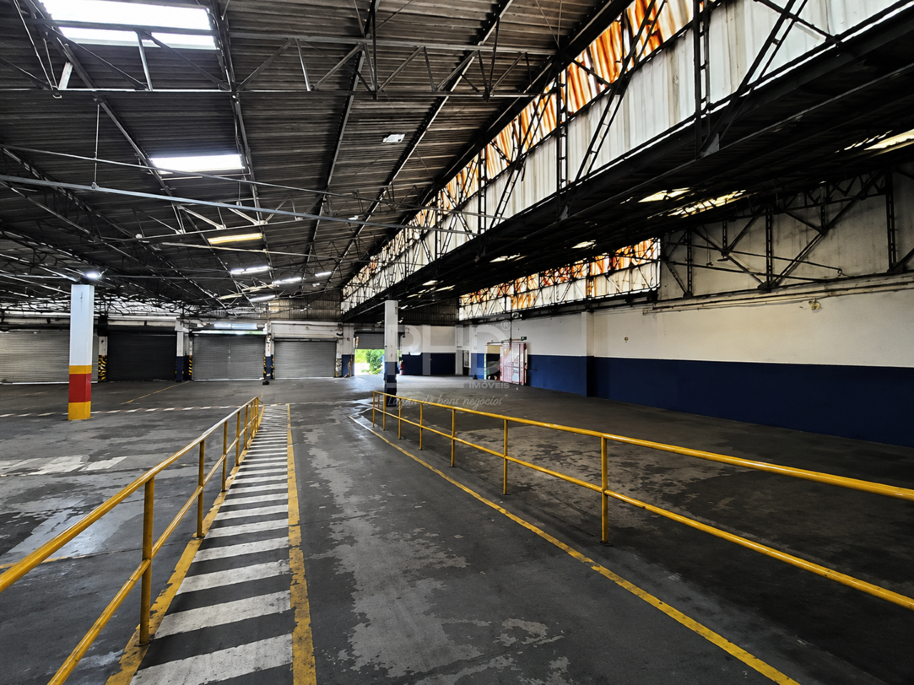 Depósito-Galpão, 7700 m² - Foto 1