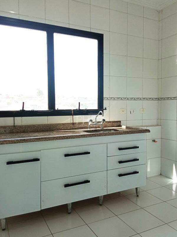 Apartamento à venda com 3 quartos, 123m² - Foto 19