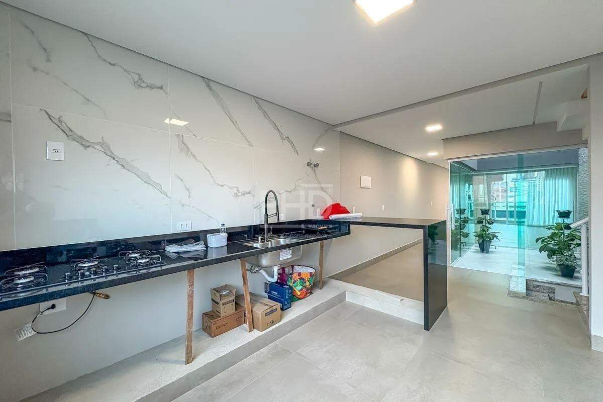 Sobrado, 3 quartos, 238 m² - Foto 8