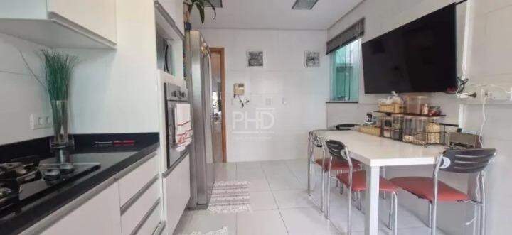 Sobrado, 4 quartos, 249 m² - Foto 7