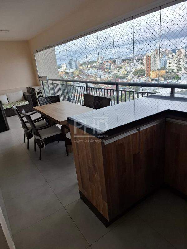 Apartamento, 3 quartos, 147 m² - Foto 1
