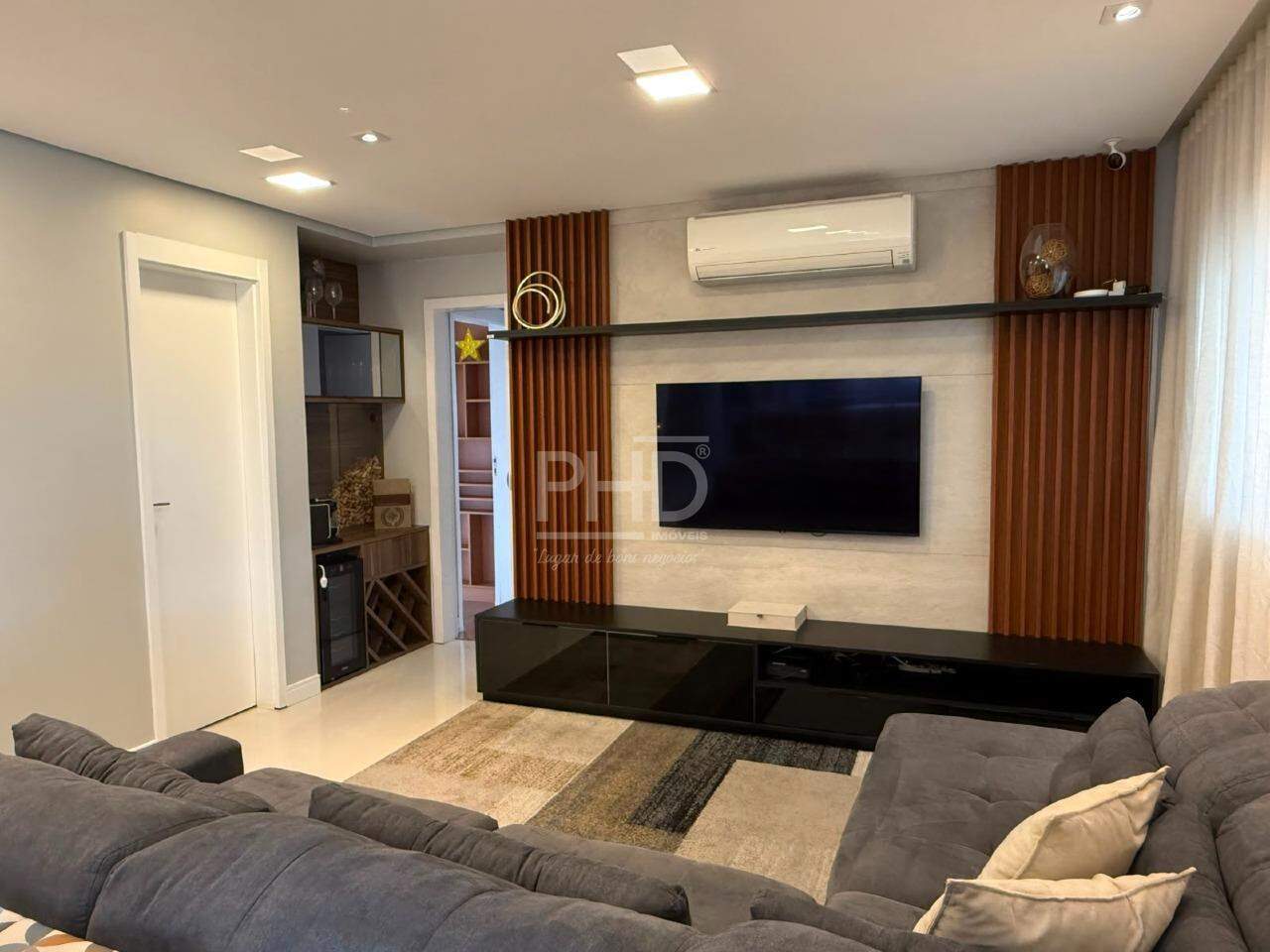 Apartamento, 3 quartos, 147 m² - Foto 1