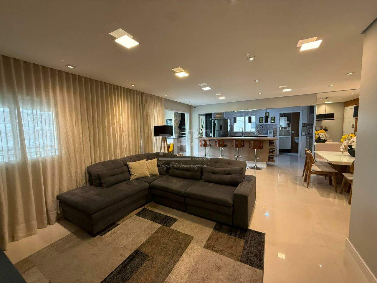 Apartamento, 3 quartos, 147 m² - Foto 2