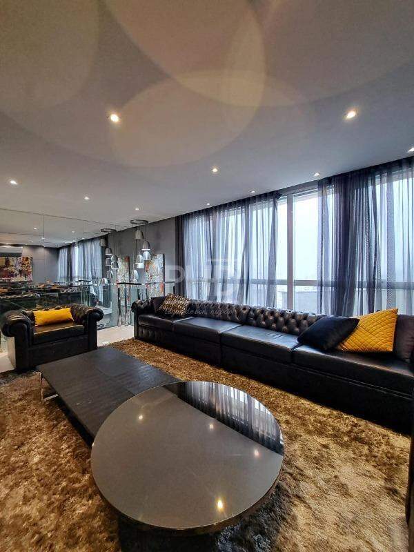 Cobertura, 3 quartos, 228 m² - Foto 1