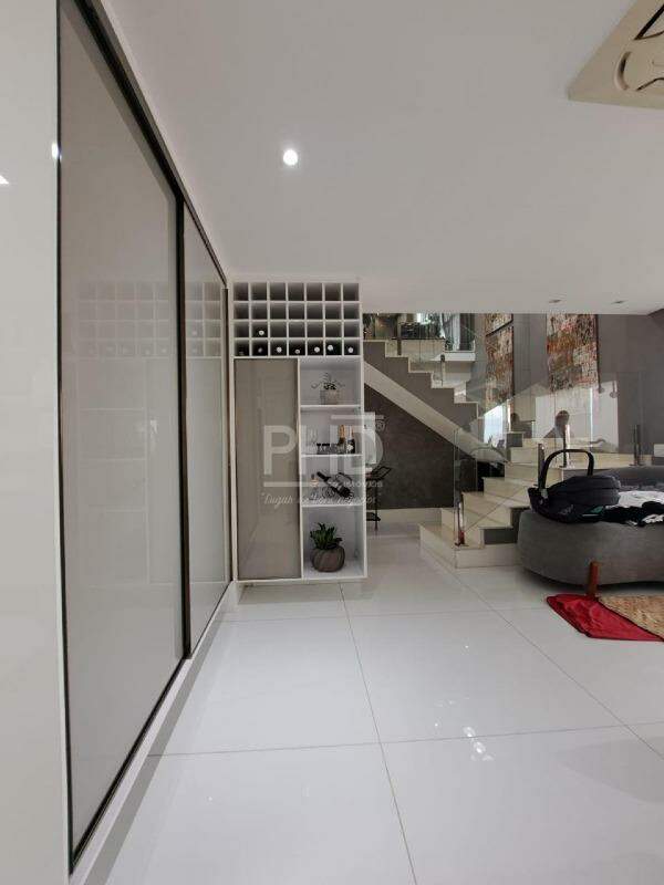 Cobertura, 3 quartos, 228 m² - Foto 4