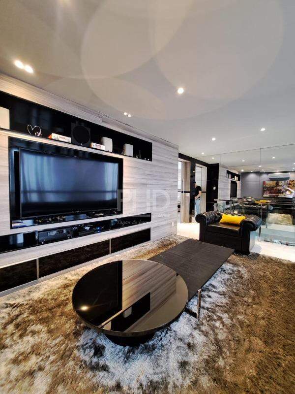 Cobertura, 3 quartos, 228 m² - Foto 2
