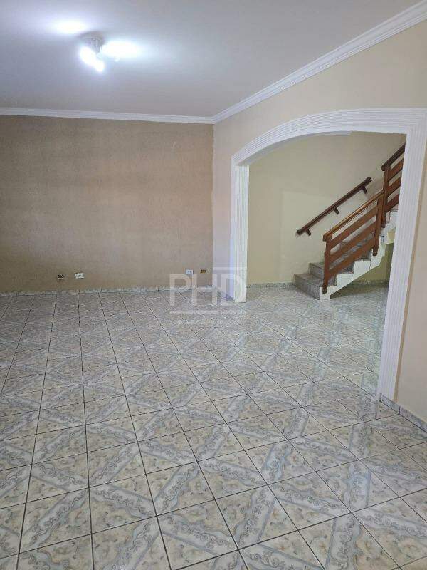 Casa, 3 quartos, 216 m² - Foto 3