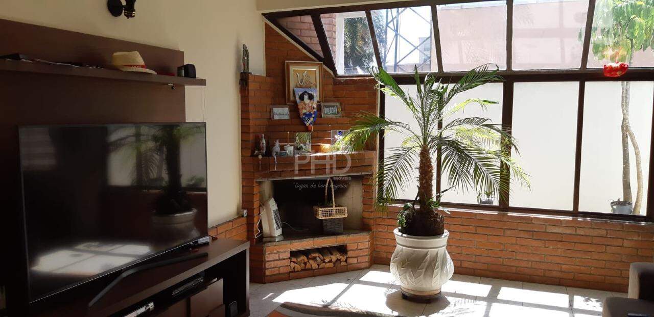 Casa, 4 quartos, 343 m² - Foto 1