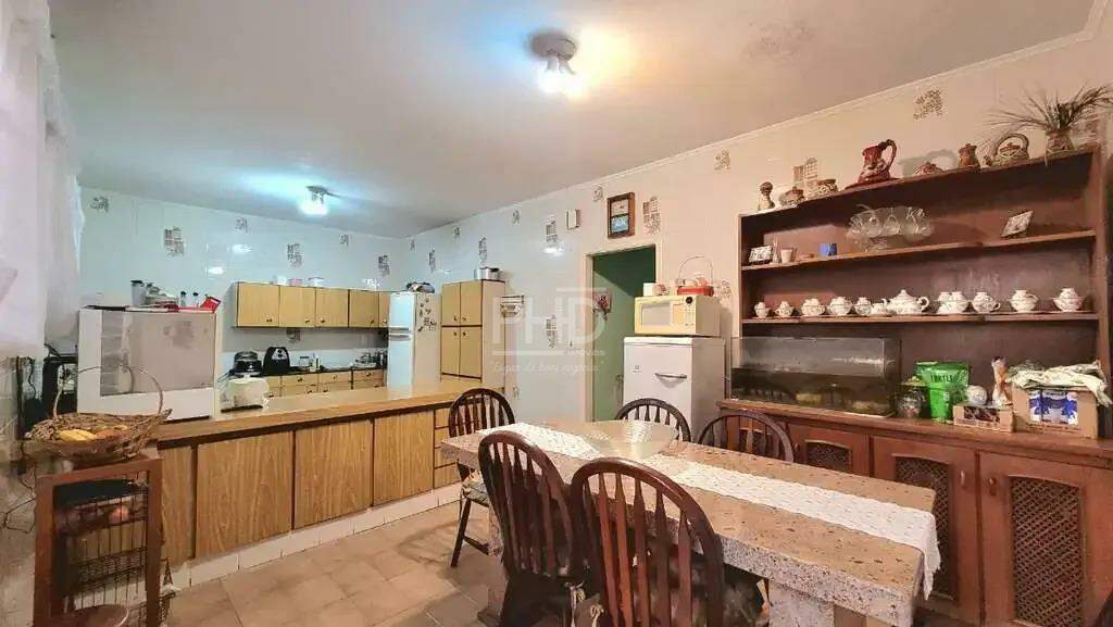 Casa, 5 quartos, 220 m² - Foto 6