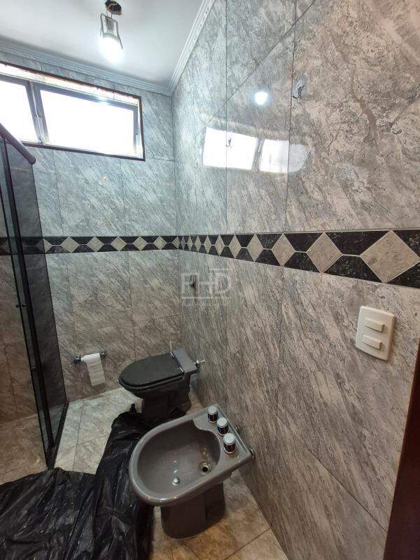 Casa, 3 quartos, 270 m² - Foto 31